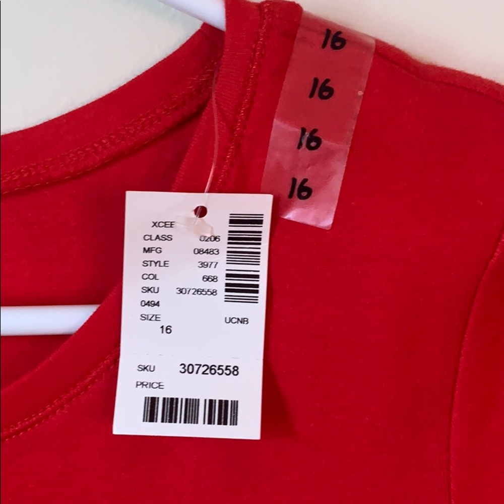 New Simple Red Top - Picture 3 of 7